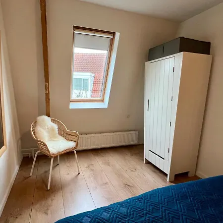 Achter De Duinen アパート *