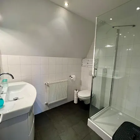 アパート Achter De Duinen カストリクム